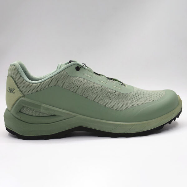 fashionable outdoor walking sport shoes
