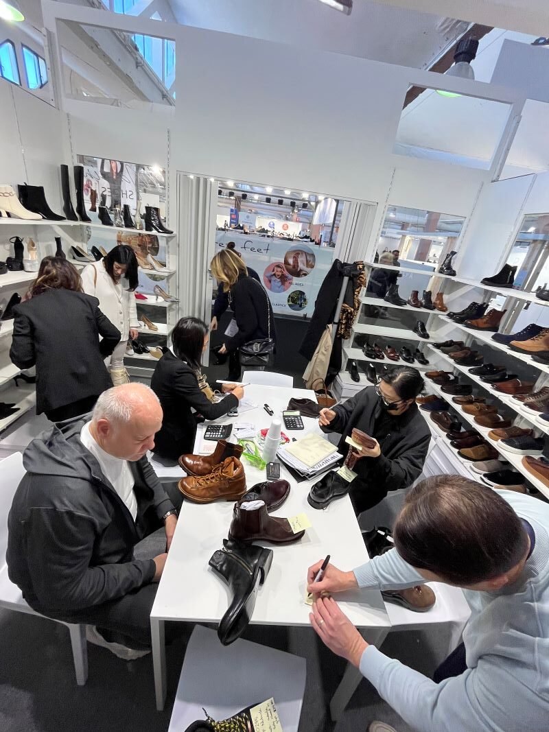 customized formal shoes dress shoes goodyear shoes exhibition