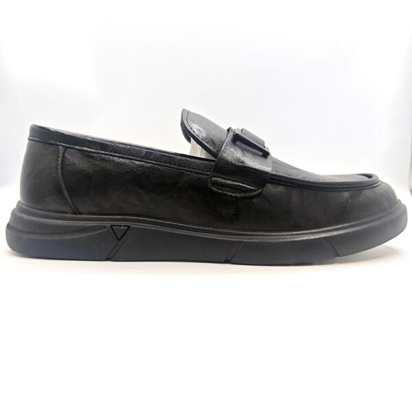 casual shoes 84