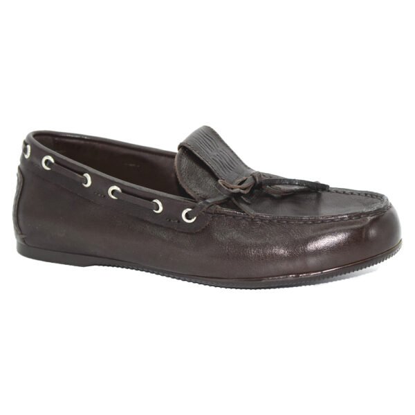 Washed leather shoes factory
