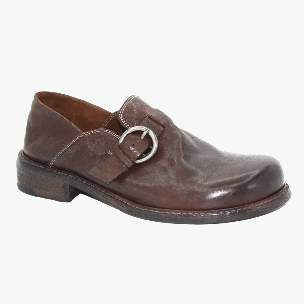 Washed leather shoes factory