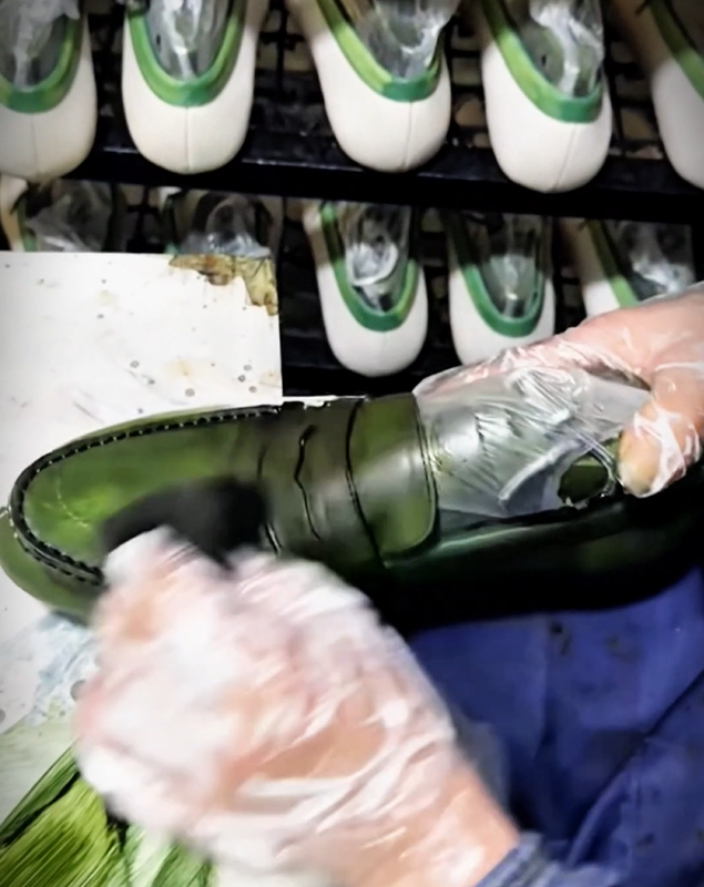 Leather Shoe Finishing Process