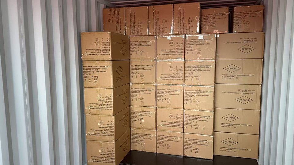 footwear-orders-are-being-shipped