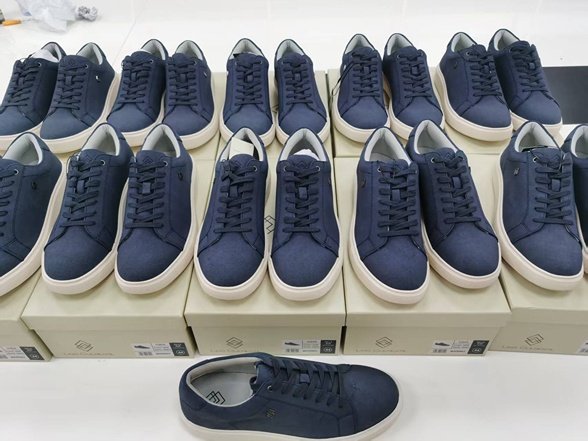 How to Wash Sneakers