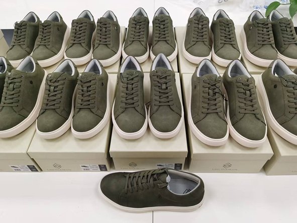 How to Wash Sneakers